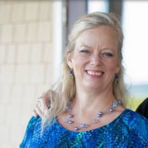 Meet your Posher, Holly